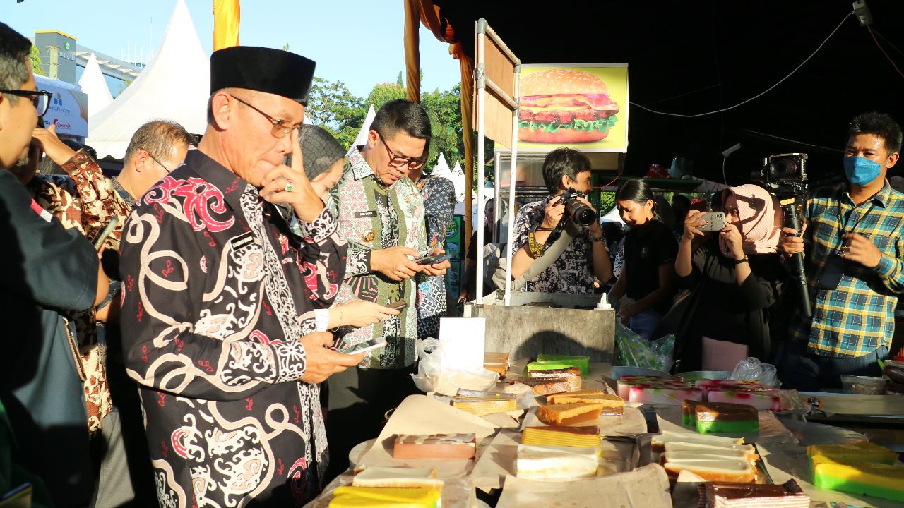 Pasar Ramadhan Samarinda, Memutar Ekonomi di Bulan Paling Suci