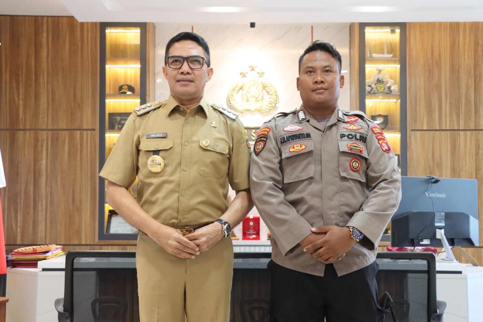 Wali Kota Samarinda Hadiahkan Umrah untuk Bripka Joko Hadi, Polisi Viral yang Kerja Sampingan Jadi Penggali Kubur